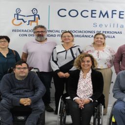 Imagen de la nueva junta directiva de COCEMFE Sevilla