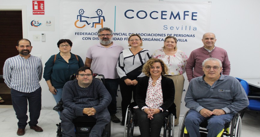 Imagen de la nueva junta directiva de COCEMFE Sevilla