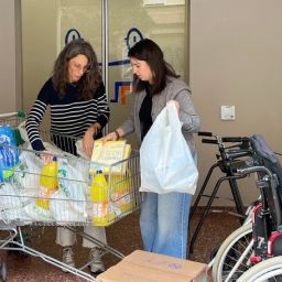 Primer envío de material sanitario de COCEMFE Valencia a los afectados por la DANA.