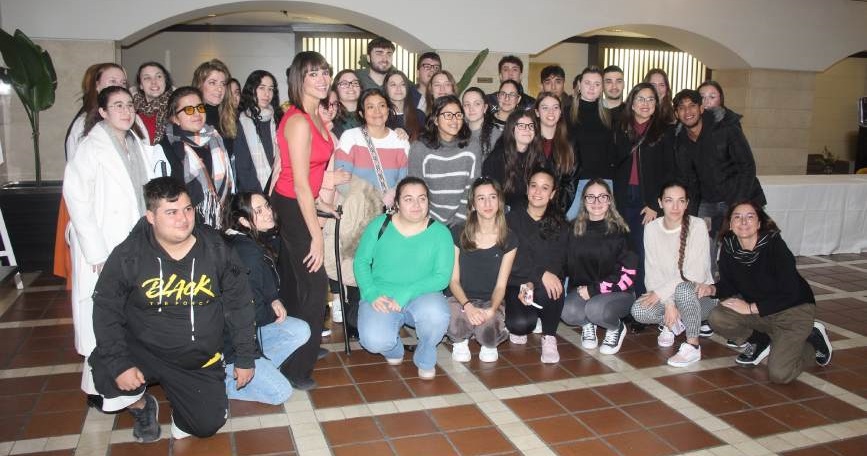 Grupo de asistentes y ponentes del V Ciclo de Conferencias sobre talento y empoderamiento femenino de COCEMFE Castellón