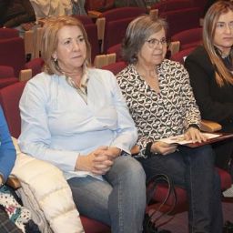 Autoridades durante la jornada de COCEMFE Asturias sobre derechos sexuales y reproductivos