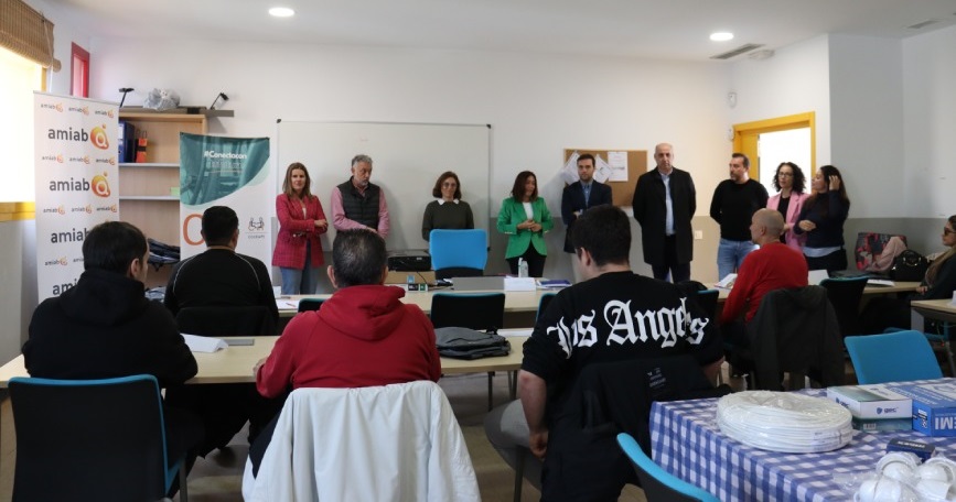 Autoridades y CLM Inclusiva inauguran curso inclusivo en Olías del Rey