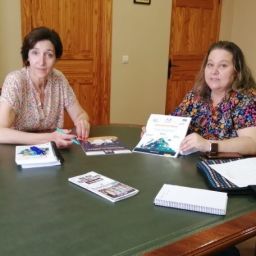 Personas en reunión del proyecto de inclusión laboral en Albacete y Cuenca